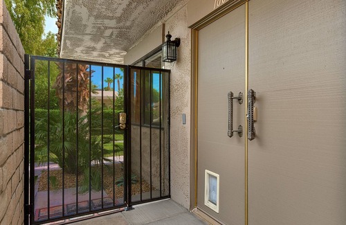 Sunrise Vista Chino Condo | Fabulous condo in Donald Wexler mid-century complex. NEW Summer Special Rates!