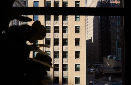 Downtown Chicago Apartment | Fabulous Corner 2 Bedroom in the Loop | Roof Deck
