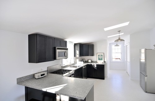 Waldoboro House | Fabulous Cottage on Pristine Broad Bay