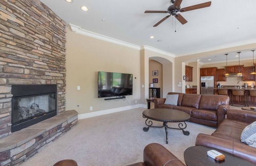 Estrella Mountain Ranch House | Fabulous custom home with a pool on a Jack Nicholas golf course