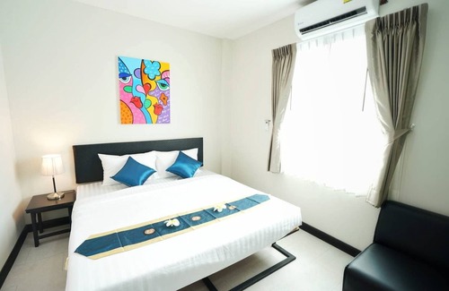 Sanambin Hotel | Fabulous double bed room with ABF near Don Mueang Airport