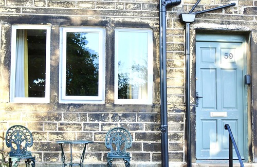 Honley House | Fabulous former weaver's cottage looking out over the Holme Valley