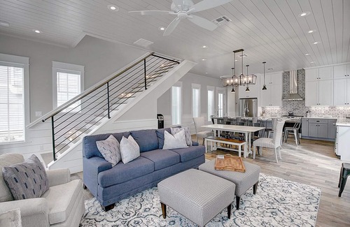 Cinnamon Shore House | Fabulous Home at Cinnamon Shore for Family+Pups w/Resort-Like Amenities