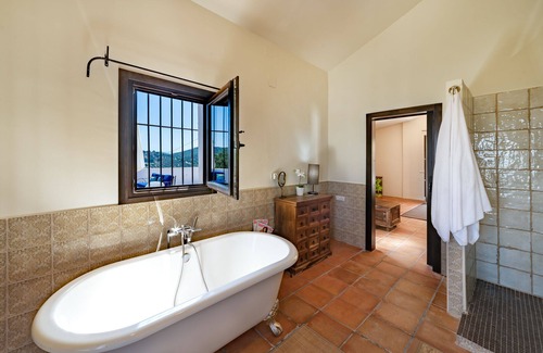 Loja Other | Fabulous house in Rural Andalucia for serious R&R