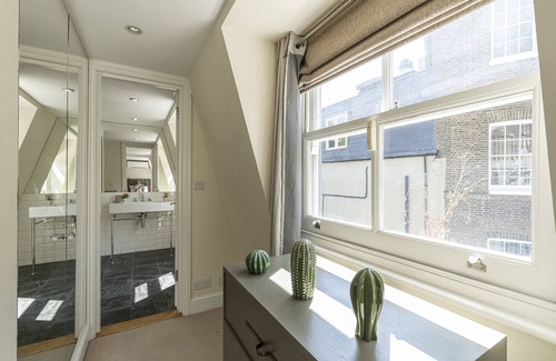 South Kensington House | Fabulous House near Harrods and the Science Museum