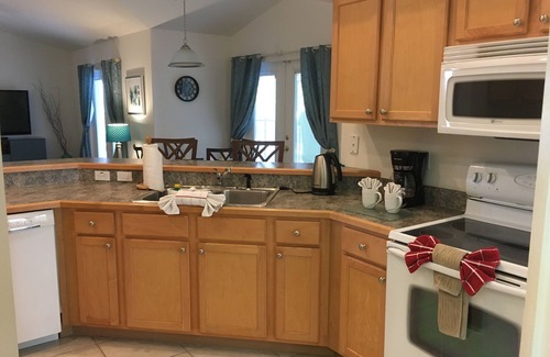 Orange Tree Villa | Fabulous lake view 5 bed Villa south facing pool/spa 15 min from Disney & Wifi