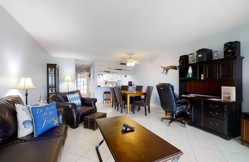 Flagler Beach Condo | Fabulous oceanfront find in Flagler Beach w/shared pool, WiFi, central AC, W/D