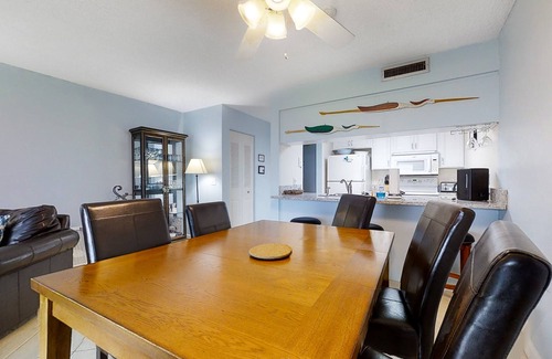 Flagler Beach Condo | Fabulous oceanfront find in Flagler Beach w/shared pool, WiFi, central AC, W/D