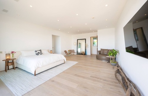 Western Malibu Villa | Fabulous oceanfront villa in Malibu on a private beach