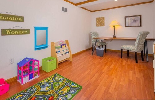 Appleton House | 𝑭𝒂𝒃𝒖𝒍𝒐𝒖𝒔 𝒐𝒏 𝑭𝒓𝒆𝒎𝒐𝒏𝒕 2 bedroom