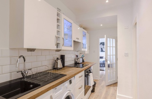Cantelowes Apartment | Fabulous One Bedroom apt in the heart of Camden
