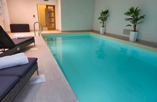 Hadnall House | Fabulous Retreat sleeps 14 with Pool and Sauna Pass the Keys