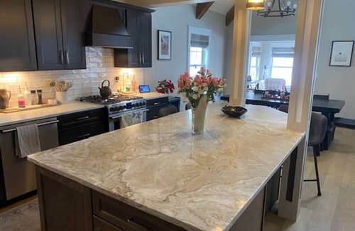 Saratoga Springs House | Fabulous Saratoga Lake House/Perfect Location/3 Minutes to Race Track
