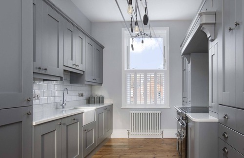 Hythe House | Fabulous Sea views, Luxury accommodation, Fantastic location, on the beach