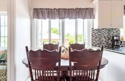 Nassau House | Fabulous Seaside Retreat, Sleeps 21, Walk to the Beach! 10% Weekly Discount!