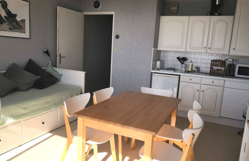 Hardelot-Plage Apartment | Facing the sea - 5-bed apartment. Pets welcome!