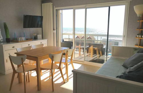 Hardelot-Plage Apartment | Facing the sea - 5-bed apartment. Pets welcome!