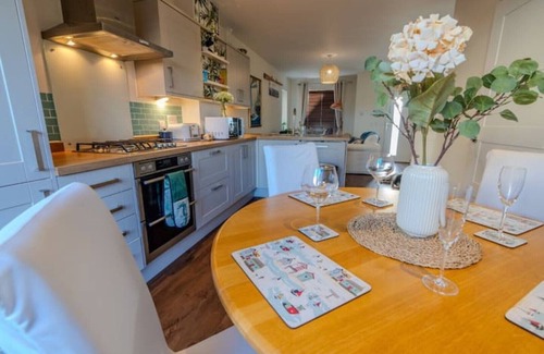 Portland House | Fair Winds at Chesil Beach