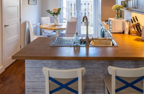 Portland House | Fair Winds at Chesil Beach