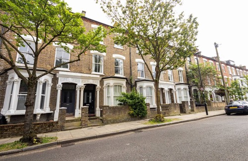 Hillrise Apartment | Fairbridge 2.