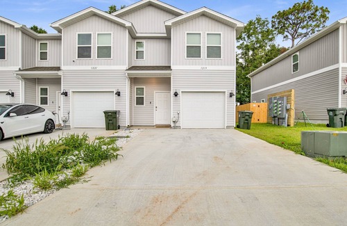 Northeast Pensacola House | Fairchild Townhome~Beaches-Shopping-UWF