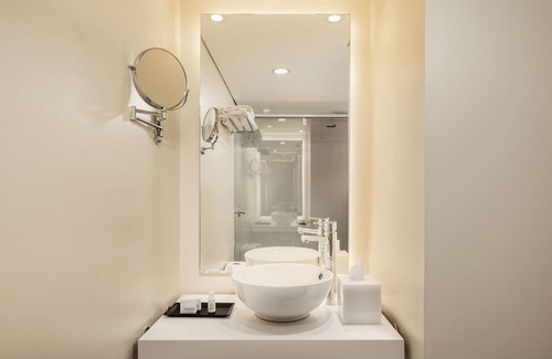 Bogota Hotel | Fairfield by Marriott Bogota Embajada