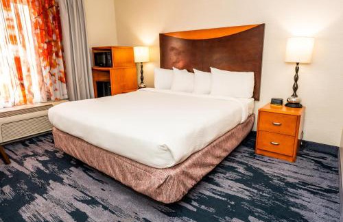 Downtown San Antonio Hotel | Fairfield by Marriott San Antonio Alamo Plaza Convention Center