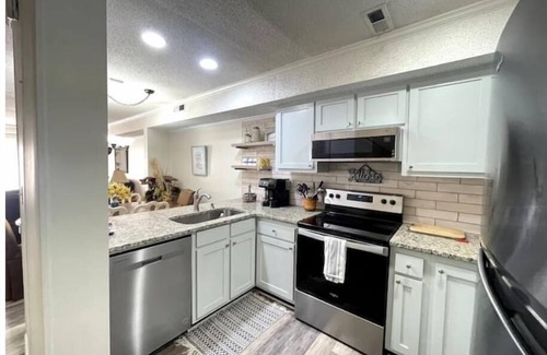 Fairfield Glade Apartment | Fairfield Glade Getaway, Resort Amenities available.
