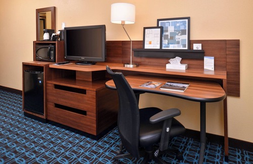 Jeffersonville Hotel | Fairfield Inn By Marriott Louisville North