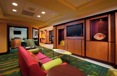 North Charleston Hotel | Fairfield Inn & Suites by Marriott Charleston Airport/Conven