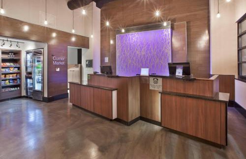 Milwaukee Hotel | Fairfield Inn & Suites by Marriott Milwaukee Downtown