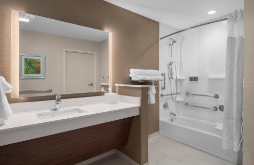 Marion Hotel | Fairfield Inn & Suites by Marriott Memphis Marion, AR