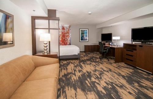 Irving Hotel | Fairfield Inn & Suites by Marriott Dallas DFW Airport South/Irving