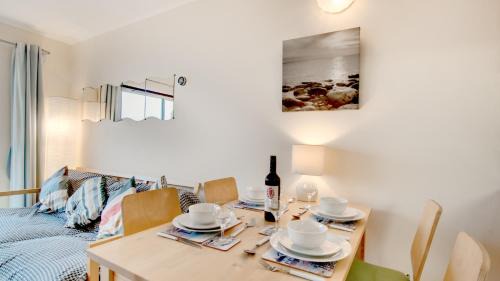 Mumbles Apartment | Fairhaven Court