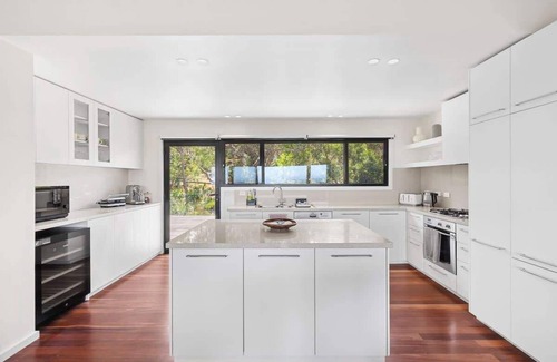 Fairhaven Apartment | Fairhaven Serenity I Ocean & Lighthouse View