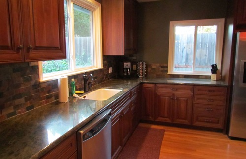 Old Mountain View House | Fairmont Ave 3Br/2Ba, Great Family Neighborhood