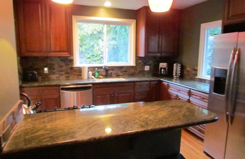 Old Mountain View House | Fairmont Ave 3Br/2Ba, Great Family Neighborhood