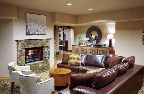 Mountain Village Cabin | Fairmont Heritage Place, Franz Klammer Lodge