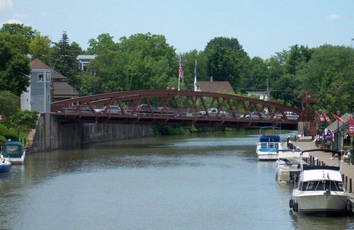 Perinton Apartment | Fairport Village Original Airbnb /Walkable Village Studio