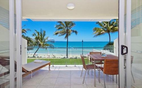 Noosa Heads House | Fairshore 28 Beachfront Escape