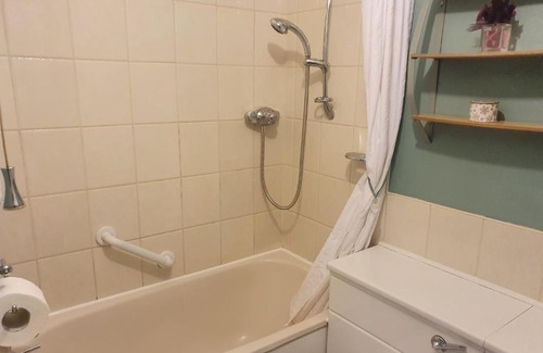 Cheltenham Apartment | Fairview family home