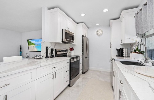 Fort Myers House | Fairview Getaway