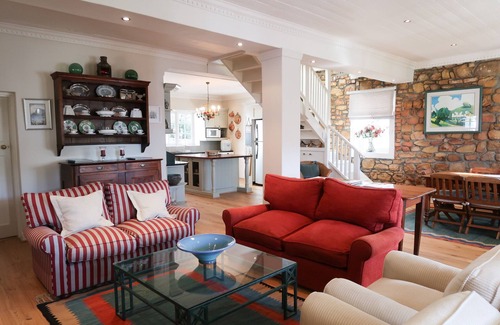 Kalk Bay Cottage | Fairwater - Fabulous family cottage, walk to the beaches, pools and a kid's park