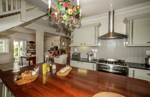 Kalk Bay Cottage | Fairwater - Fabulous family cottage, walk to the beaches, pools and a kid's park