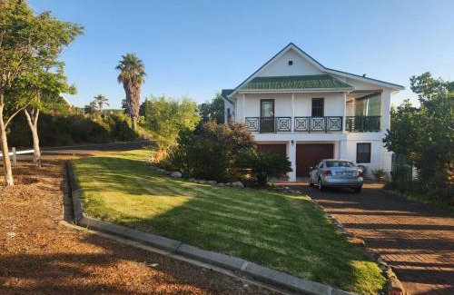 Villiersdorp Apartment | Fairway Corner