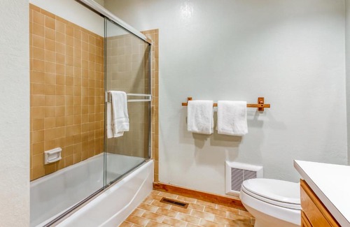 Elkhorn Village Apartment | Fairway Nine 4315