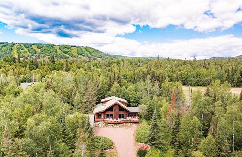 Lutsen Cabin | Fairway Pines Retreat - Golf, Ski & Wine Escape