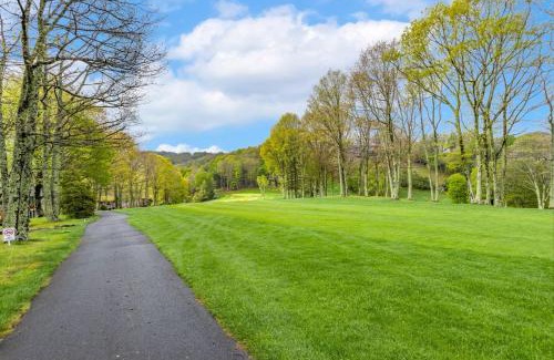 Beech Mountain House | Fairway to Heaven on Beech