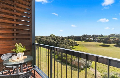 Fingal Apartment | Fairway Views – Moonah Apartment 23 & 24