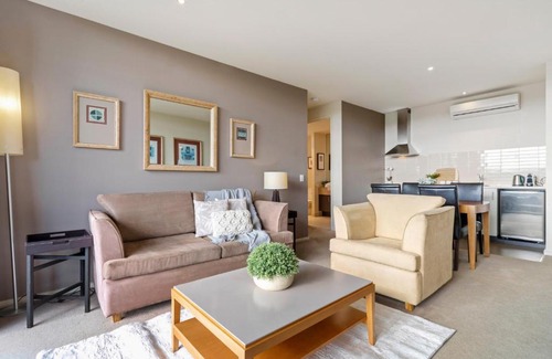 Fingal Apartment | Fairway Views – Moonah Apartment 23 & 24
